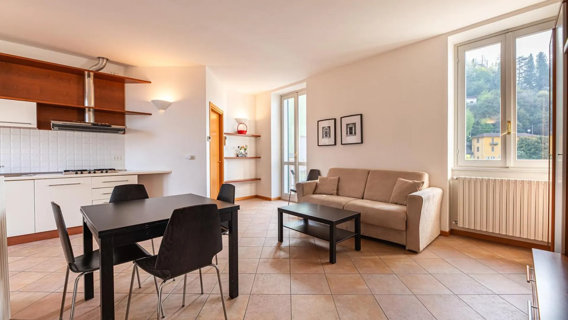 Varenna Lake View Apartments 0*,  Italia
